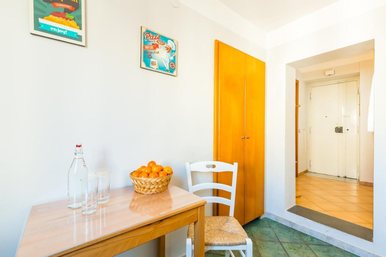 Terrazza San Paolo By Napoliapartments Nápoles Exterior foto